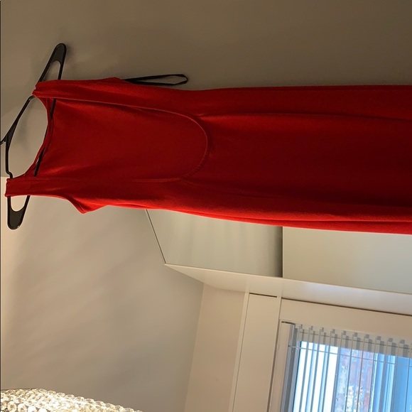 Long Red off shoulder Windsor dress size small - Picture 3 of 7